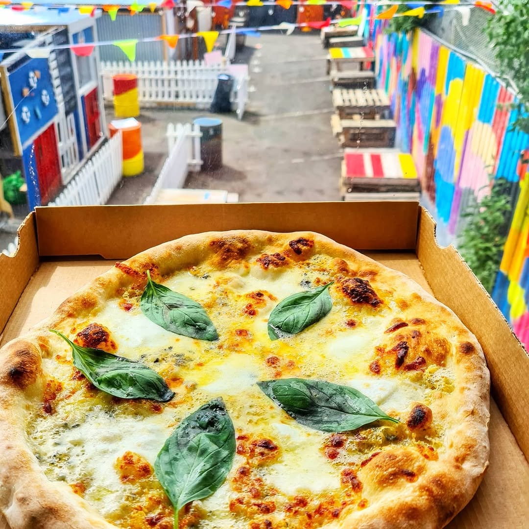 The Big Blue Bus Ireland I King Tubbby Pizza